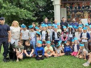 Elevi de la Școala „Ion Creangă” și de la Centrul Social de Zi „Sf. Vineri” Suceava, la școala ,,Prieteni de vară”