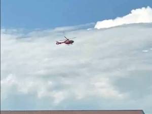 Tânărul a fost transferat cu un elicopter SMURD