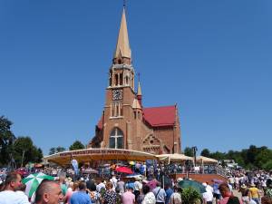 Hramul Sanctuarului Marian de la Cacica, sărbătorit în prezența a mii de credincioși 1