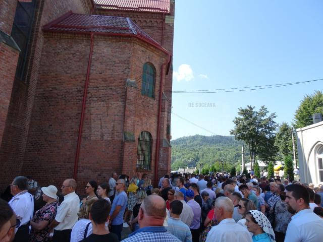 Hramul Sanctuarului Marian de la Cacica, sărbătorit în prezența a mii de credincioși 2