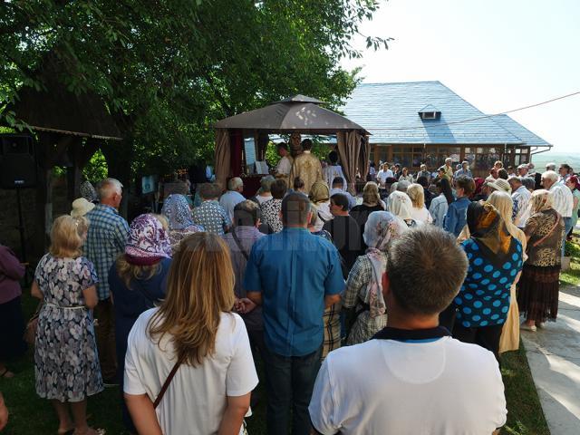 Armenii împreună cu credincioșii români s-au adunat la Hagigadar, la hramul „Adormirii Maicii Domnului”