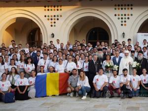Patriarhul României alături de participanţii la Congresului Studențesc Aniversar organizat la Mănăstirea Putna