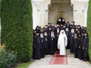 Patriarhul Daniel a participat la Mănăstirea Putna la manifestările de la aniversarea a 150 de ani de la Marea serbare a românismului