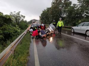 Victimele accidentului au primit primele ingrijiri la fata locului