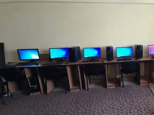 Firma Egger România a dotat cu computere Clubul Copiilor Rădăuți