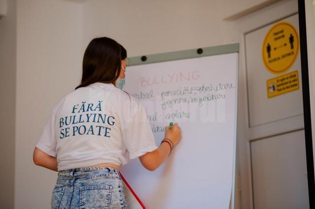 Cei 18 adolescenți au participat la atelierele de formare organizate în cadrul Proiectului ”Fără bullying se poate!”