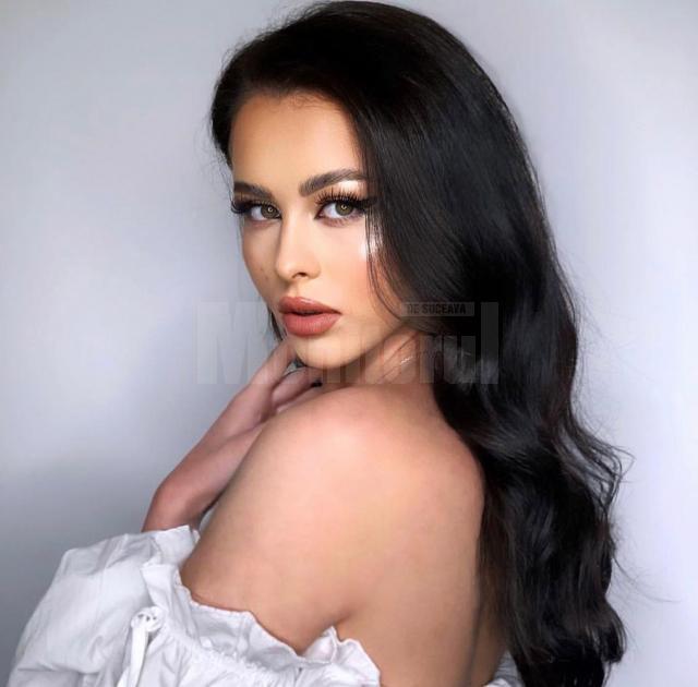 Cosmina Delia Bodnariuc este una dintre cele 25 de semifinaliste ale competiției Miss Universe România