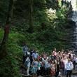 Tinerii din ATOS au pornit în explorarea frumosului ținut dintre cele două mănăstiri emblematice ale Bucovinei