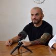 Luptătorul de kick box Ionuţ Atodiresei, supranumit Pitbullul, şi primarul municipiului Fălticeni, Cătălin Coman