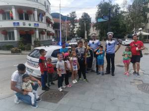 Polițiștii au interacționat cu copiii și le-au explicat principalele reguli de circulație