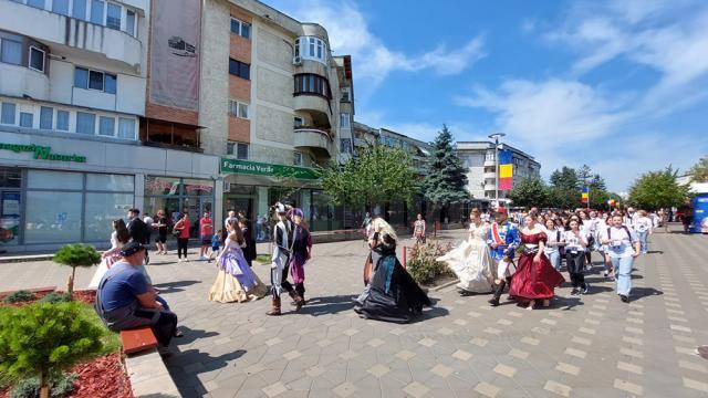 Au început Festivalul de Teatru „Grigore Vasiliu Birlic” şi Festivalul de Film Documentar şi de Scurtmetraj „Draga Film Fest”