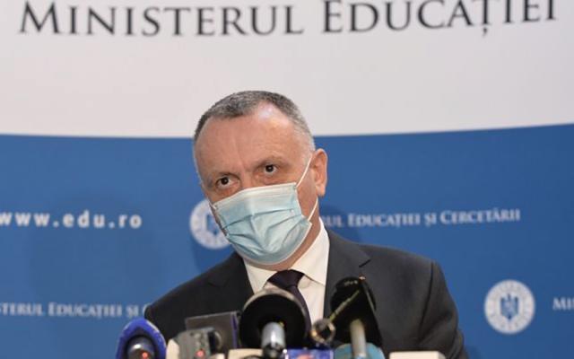 Ministrul Educației, Sorin Cîmpeanu Sursa adevarul.ro