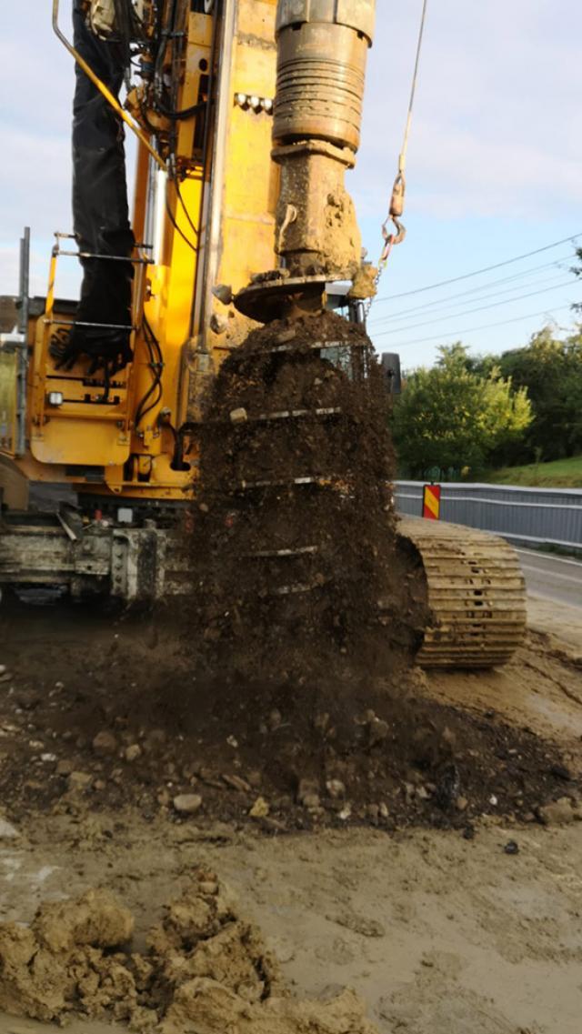 Se forează la mare adâncime