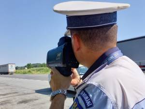 politist cu radar mobil