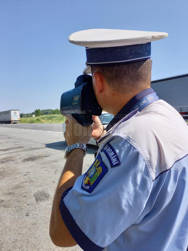 politist cu radar mobil