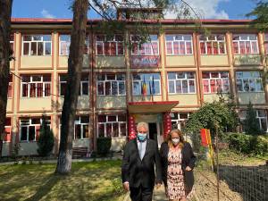 Ion Lungu a participat la deschiderea anului școlar la 14 unități de învățământ din municipiul Suceava