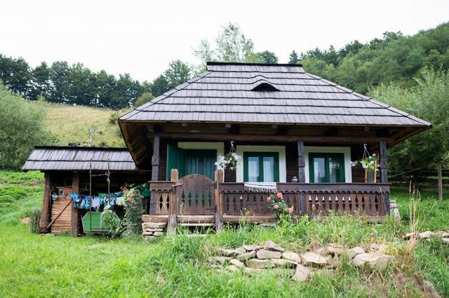 Un Loc De Basm În Bucovina Și O Poveste De Dragoste Ca La Hollywood