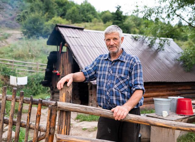 Un Loc De Basm În Bucovina Și O Poveste De Dragoste Ca La Hollywood