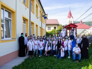 120 de copii din comuna Stulpicani, consultați gratuit de medici voluntari