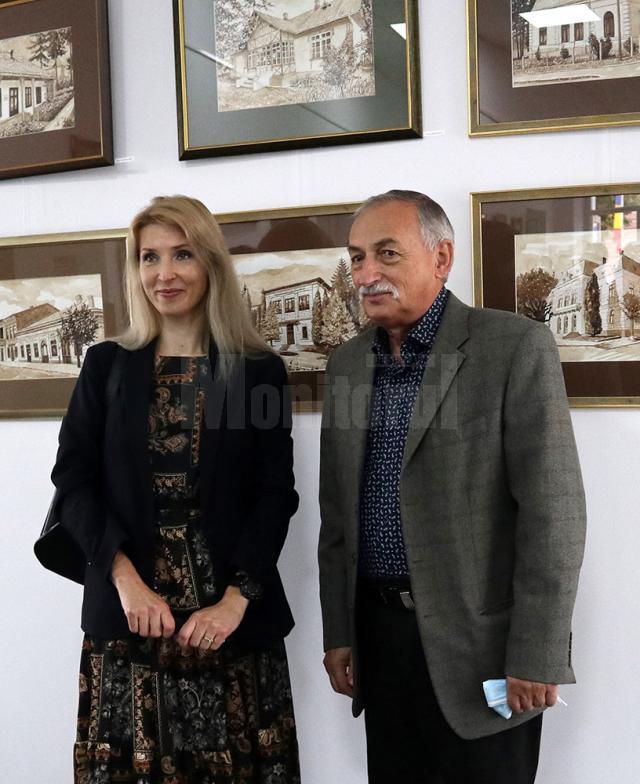 Prof. drd. Raluca Schipor-Baban  şi  pictorul Gabrel Baban