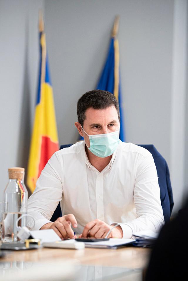 Premierul României, după întâlnirea cu Tiberiu Boșutar și unul dintre jurnaliștii agresați: “Nu putem tolera violența în nici o situație!”