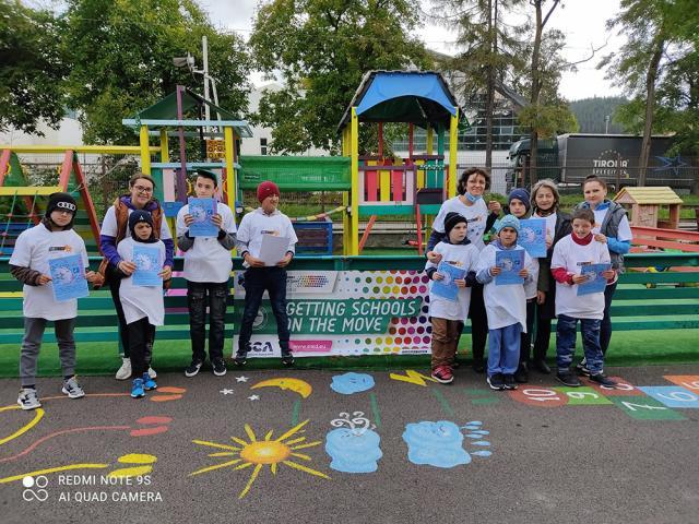 50 de elevi de la Centrul Școlar Gura Humorului au participat la acțiunea ,,Joc și mișcare în culorile toamnei”
