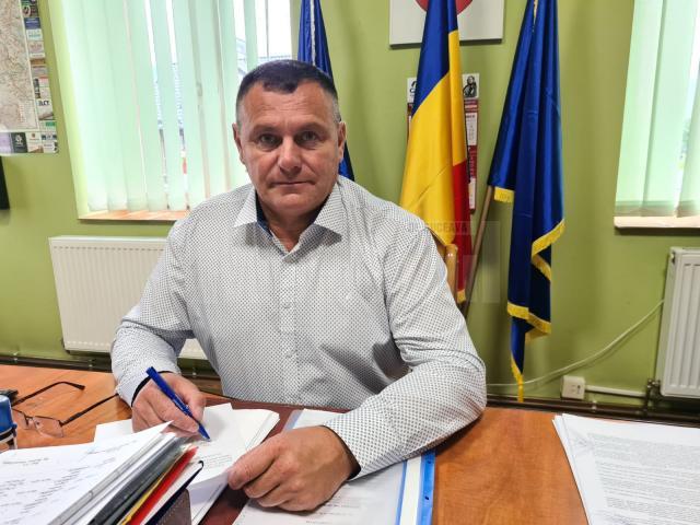 Dănuț Candrea, primarul comunei Dorna Candrenilor