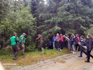 Pădurile din preajma Hergheliei Lucina au fost curățate de gunoaie de voluntari, care au adunat 140 de saci cu deșeuri