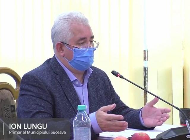 Primarul Sucevei a explicat că abonamentele gratuite pentru elevi se plătesc de fapt de la bugetul local, încât nu pot fi acordate şi celor din alte localități