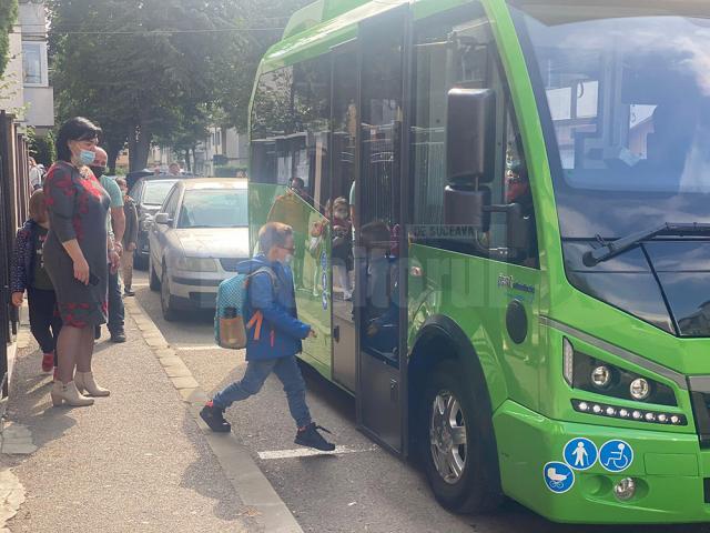 Autobuz dedicat transportului elevilor, introdus și în zona Aleii Dumbrăvii