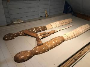 Fermierii de artă s-au reunit pentru workshopul anual de sculptură-arhitectură-agricultură