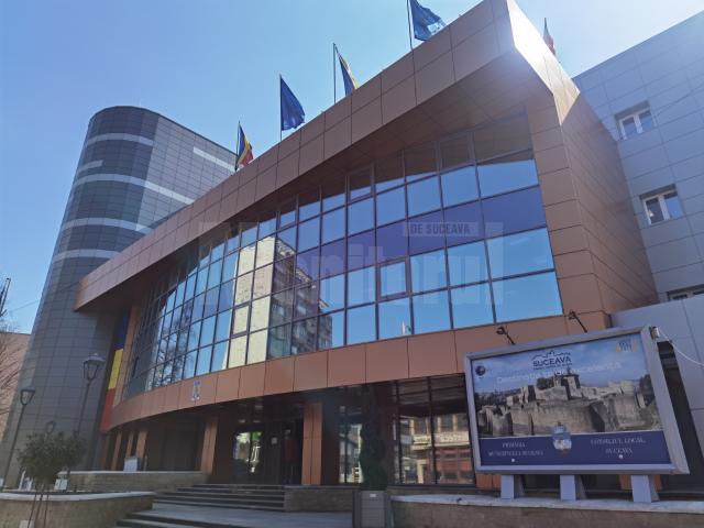 Primaria Suceava revine la programul de lucru în două schimburi, la doar cinci luni după ce a renunțat la el