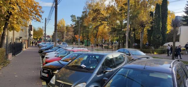 Locurile de parcare de pe cinci străzi din Suceava devin cu plată de astăzi