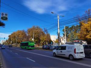 O taxatoare de pe un autobuz TPL s-a lovit la genunchi, dupa o frana brusca în zona Magazinului Bucovina