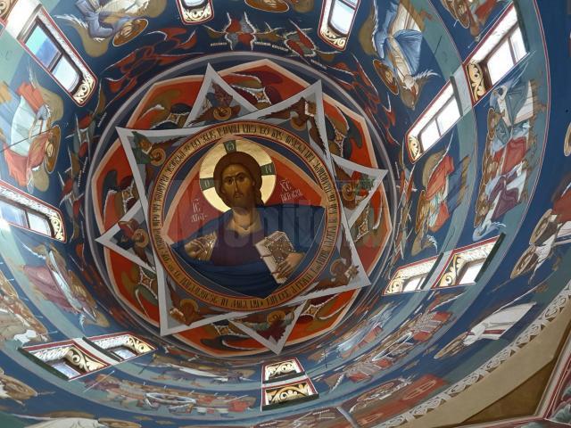 Lucrările de pictură în tehnică fresco din interiorul Catedralei „Nașterea Domnului”, din Suceava, au fost demarate în 2018 2