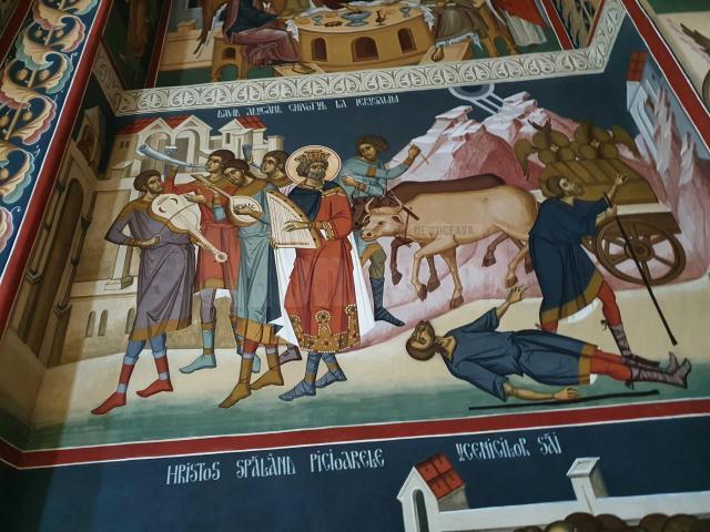 Lucrările de pictură în tehnică fresco din interiorul Catedralei „Nașterea Domnului”, din Suceava, au fost demarate în 2018 5