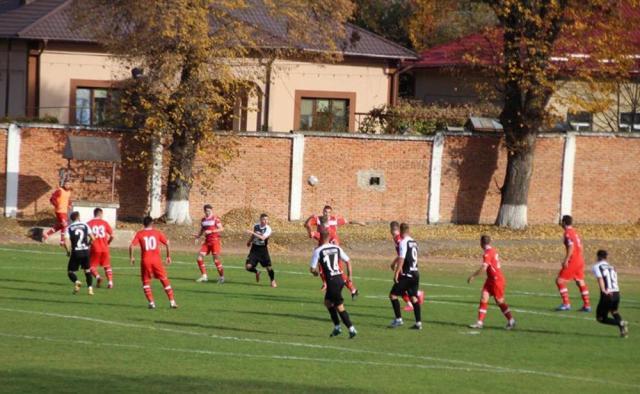 Somuz a pierdut în prelungiri la Dorohoi, după un meci cu probleme. Foto Falticeni Online