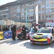 Expoziție de mașini de curse în centrul Sucevei, înainte de etapa specială a Raliului Bucovinei