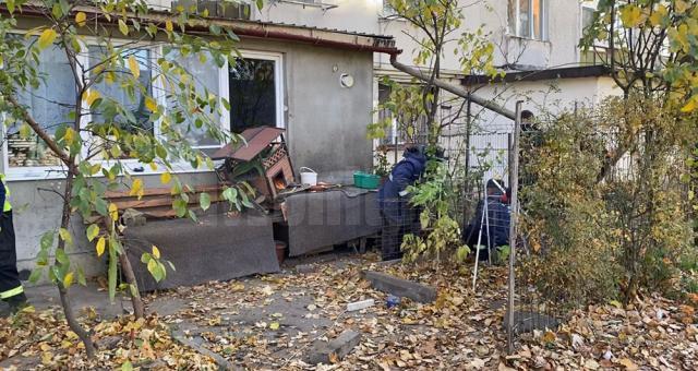 Adăpost ilegal de câini amenajat între blocuri, desființat de Primăria Suceava