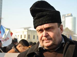 Traian Iliesi, primarul din Moldovița, la un protest în Capitală, organizat de cei care lucrează în industria lemnului