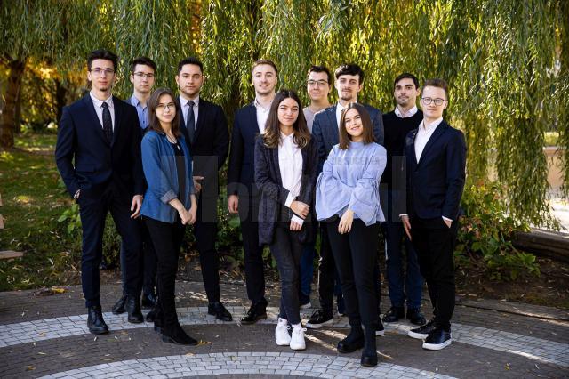 21 din cei 37 de participanţi la programul de internship „Rising Stars at IULIUS” au devenit angajaţi full-time, inclusiv la Suceava