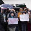 Elevi, profesori și părinți la protestul pentru reluarea cursurilor în format fizic la Liceul Tehnologic „Vasile Gherasim”