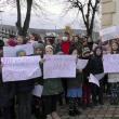 Elevii de la Şcoala ,,Dr. Simion și Metzia Hîj” Volovăț au protestat pentru că nu vor învățământ online