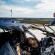 Ștefan Mandachi alături de mașina în care au murit cinci copii - caz prezentat în filmul disponibil pe Netflix