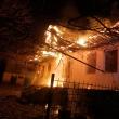Focul a fost violent la nivelul acoperișului