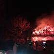 Incendiu puternic la acoperișul unei case din Fălticeni
