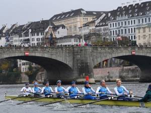 Ancuţa Bodnar, în mijlocul bărcii feminine de 8+1 clasată pe locul secund în Elveţia