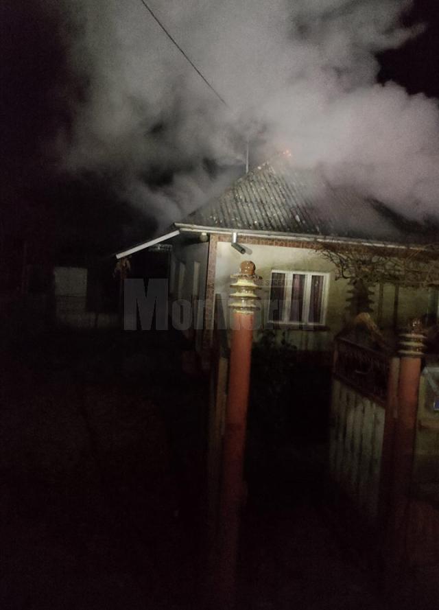 Un burlan izolat necorespunzător, cauza unui incendiu devastator