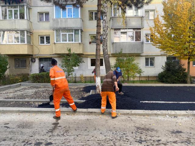 O nouă stradă a fost reabilitată și modernizată în cel mai mare cartier al Sucevei, Burdujeni, fiind create locuri de parcare pe o suprafață de aproape 2000 de mp 6