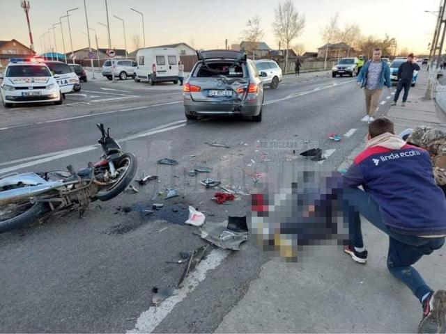 Doi tineri au fost răniţi după ce un scuter s-a izbit într-un BMW